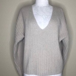 EVERLANE Beige Ribbed V-neck sweater